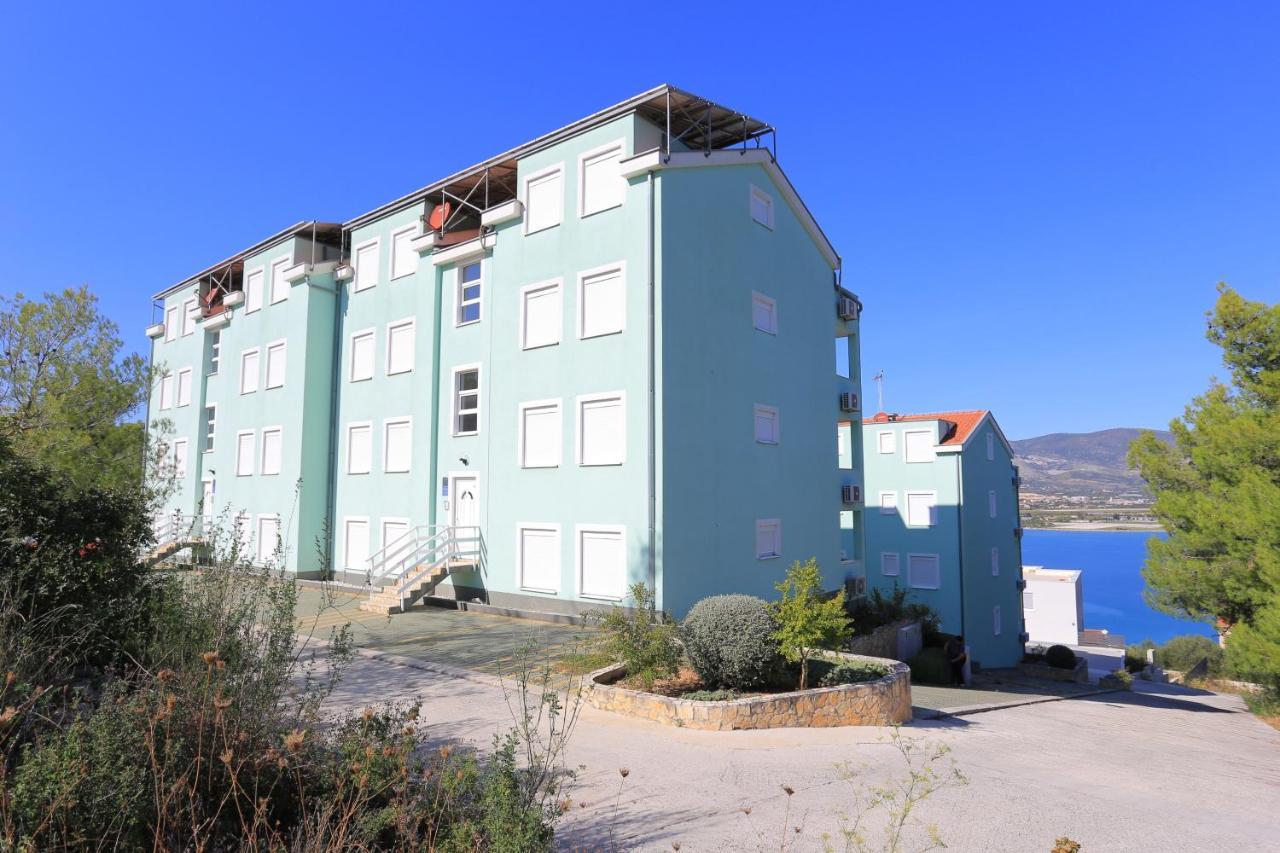 With A Swimming Pool Mastrinka, Ciovo - 11717 Apartment *